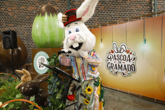 Pascoalino é o nome do coelho da Páscoa em Gramado